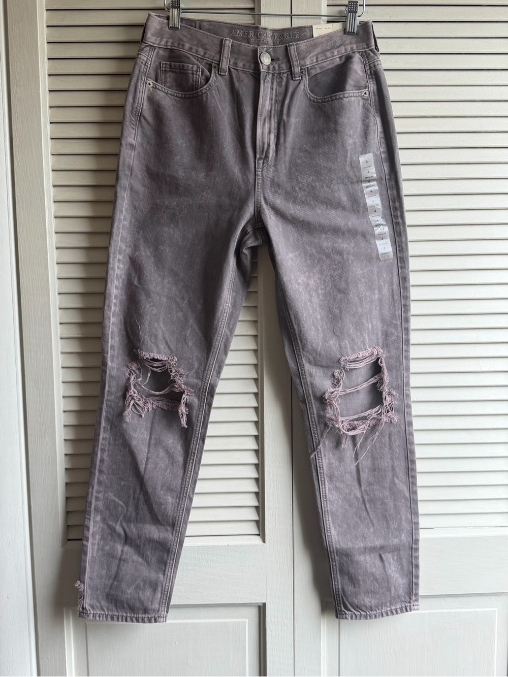 American Eagle Outfitters Faded Mauve Straight-Leg Distressed Jeans